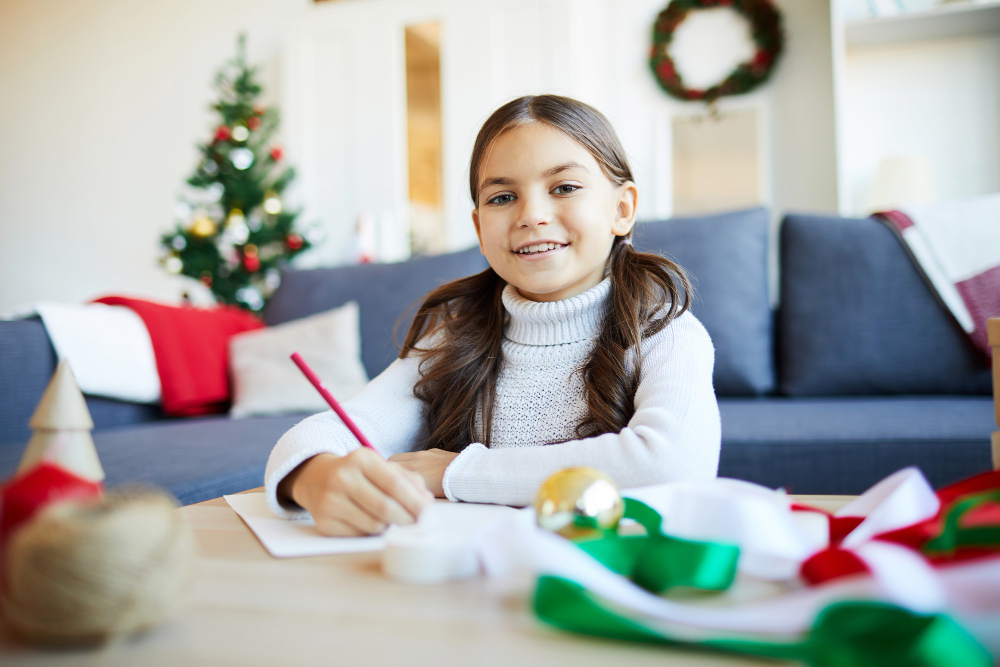 girl-writing-letter-santa (1)